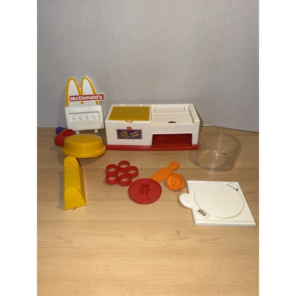 Vintage 93 McDonald's Happy Meal Magic Cookie Maker - Missing Parts Damaged Box